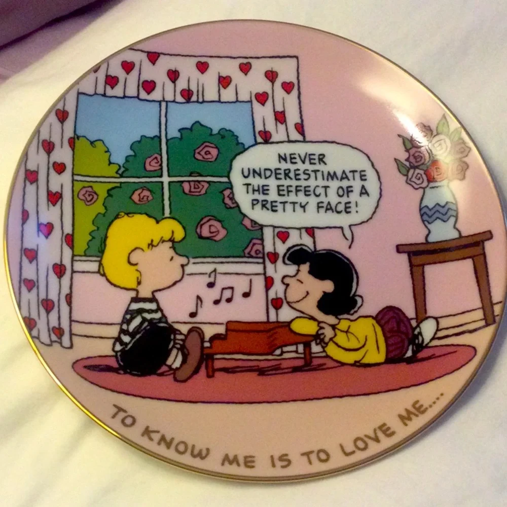 Danbury Mint Pink and Gold Peanuts Decor Plate - Picture 1 of 2